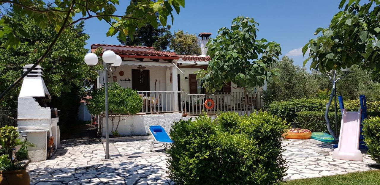 Country House By The Sea !!! Villa Karavomilos  ภายนอก รูปภาพ