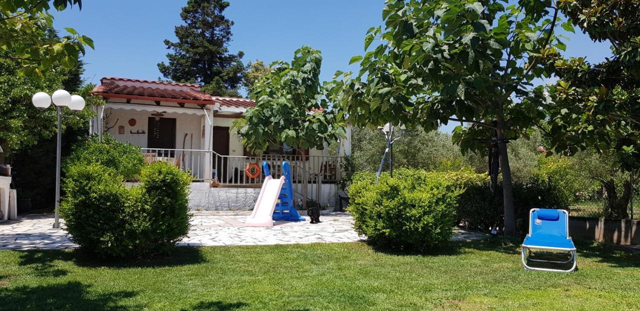 Country House By The Sea !!! Villa Karavomilos  ภายนอก รูปภาพ