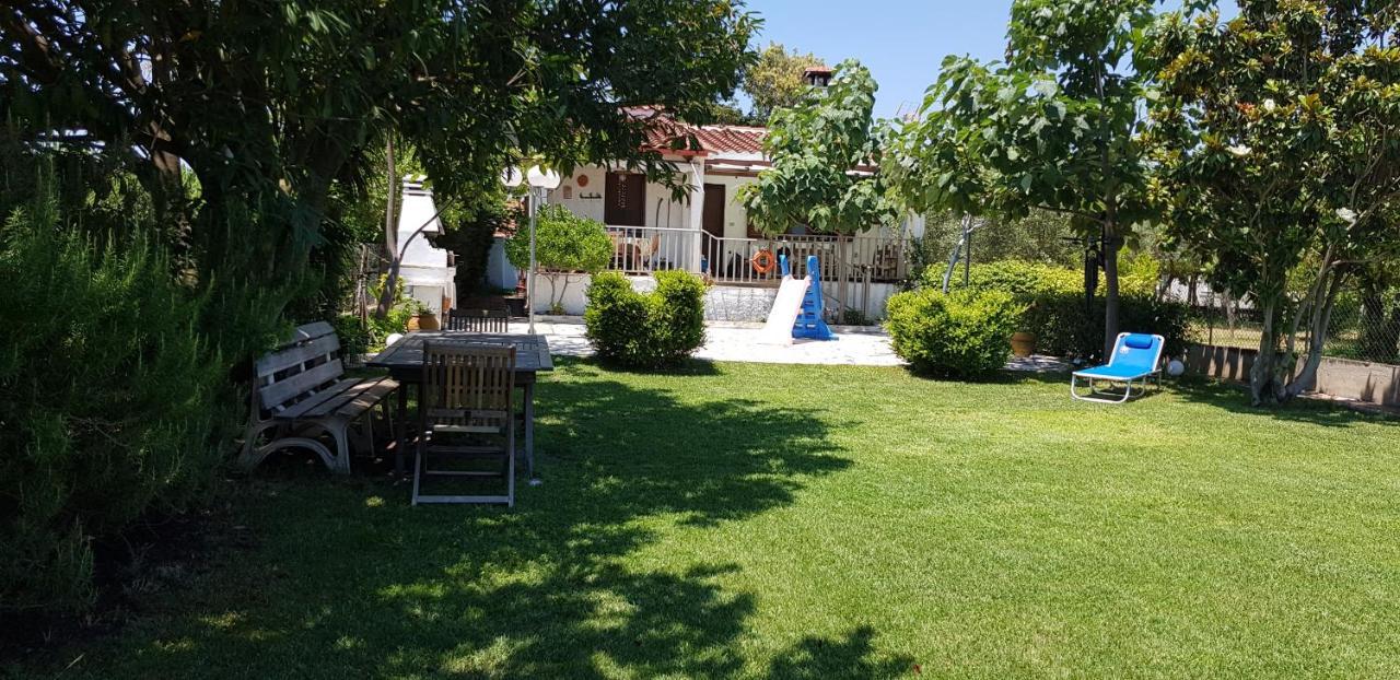 Country House By The Sea !!! Villa Karavomilos  ภายนอก รูปภาพ