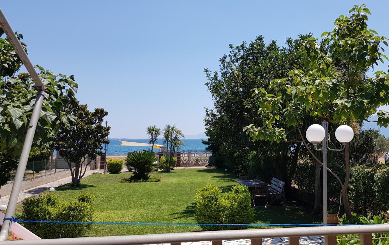 Country House By The Sea !!! Villa Karavomilos  ภายนอก รูปภาพ