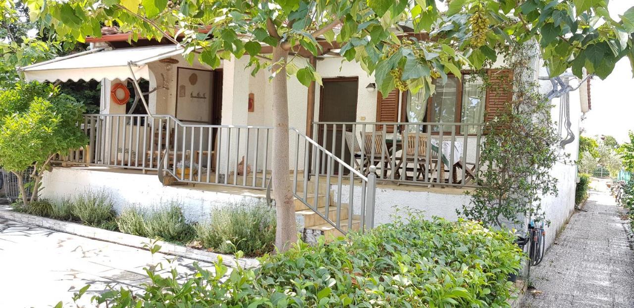 Country House By The Sea !!! Villa Karavomilos  ภายนอก รูปภาพ